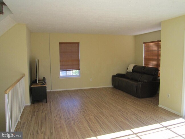 Building Photo - 1009 Stony Brook Way