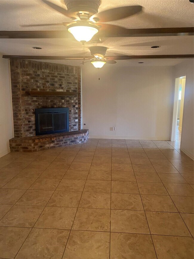 Foto del edificio - 3206 Vandyke Dr