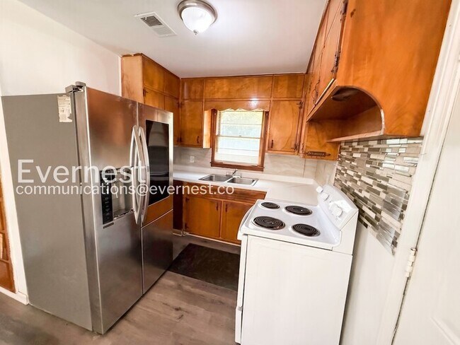 Foto del edificio - 730 82nd Pl S