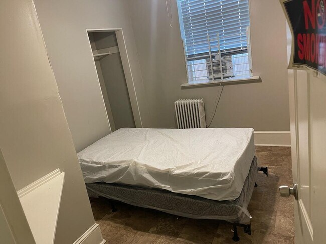 Foto del edificio - 5611 Addison St