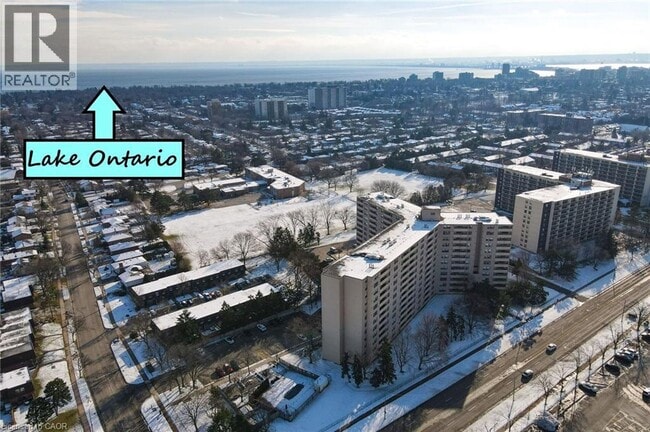 Building Photo - 700 Dynes Rd