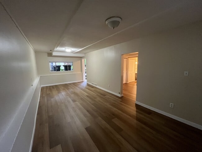 Building Photo - 656 Gatensbury St