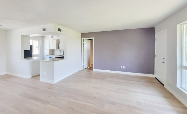 Photo - 7141 N 16th St (Phoenix, AZ) Apartment