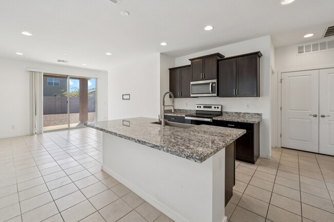 Building Photo - 4325 W Allen St