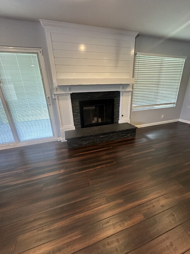 Foto del edificio - $5,250 - 4 Bed / 3 Bath Remodeled House in El Cajon