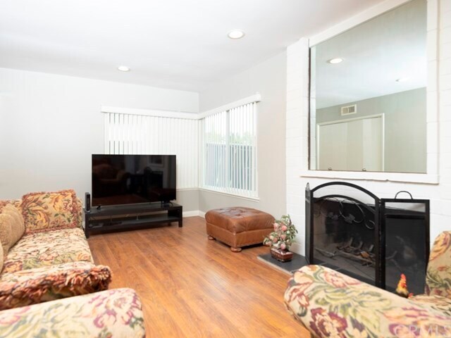 Foto del edificio - 1746 Maple Hill Rd