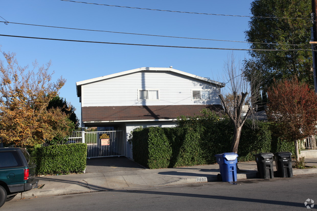 Building Photo - 7032 Milwood Ave