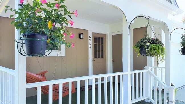 Building Photo - 3 br, 2 bath House - 5752 West 61st Drive