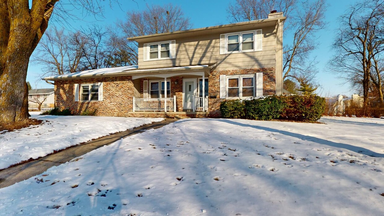 Foto principal - AVAILABLE NOW! Beautiful Home in North Ame...