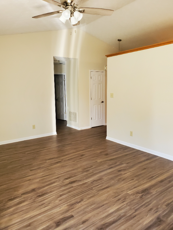 Building Photo - 7318 Thornmill Ct