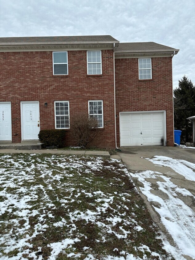 Foto principal - 3853 Sugar Creek Dr