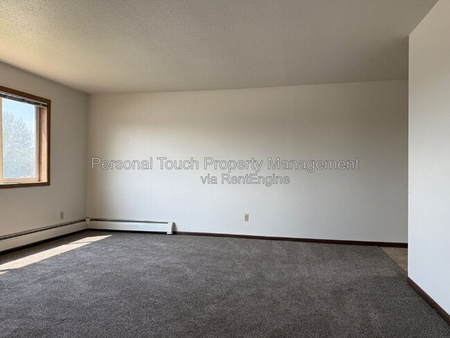Building Photo - 10 5th St NW