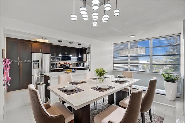 Foto del edificio - 2780 NE 183rd St