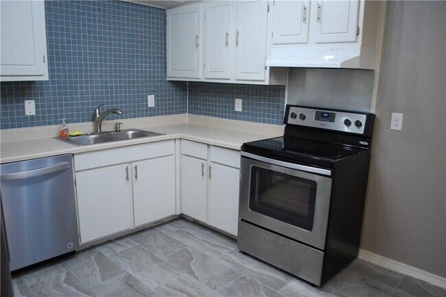 Foto del edificio - 4414 Westminster Dr