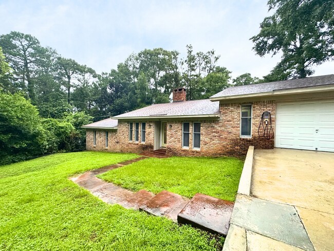 Building Photo - 662 Ridgewood Dr