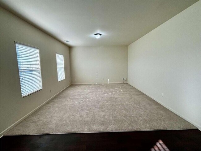 Building Photo - 343 Merigold Way