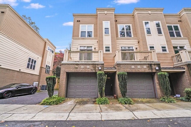 Building Photo - Luxury Elizabeth Condo – Gated Community w...