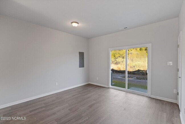 Building Photo - 162 Buckhorn Ave