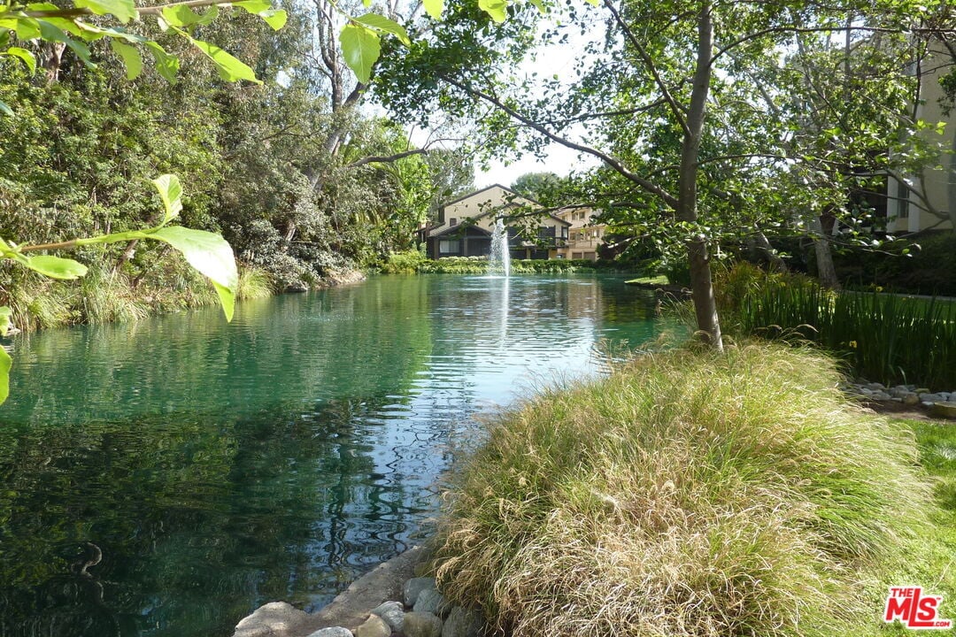 Foto del edificio - 3305 Raintree Cir