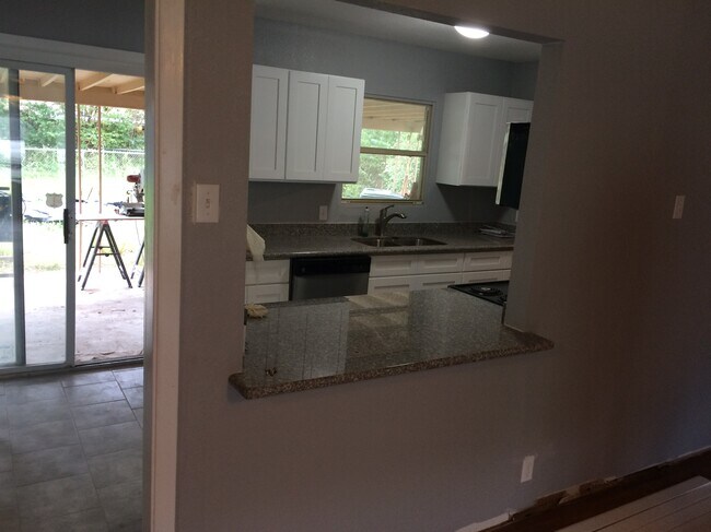 Building Photo - 4534 Waikiki Dr