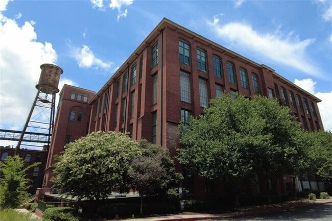 Building Photo - 170 Boulevard NE