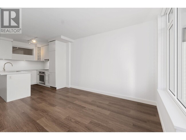 Photo du bâtiment - 668-2668 Columbia St