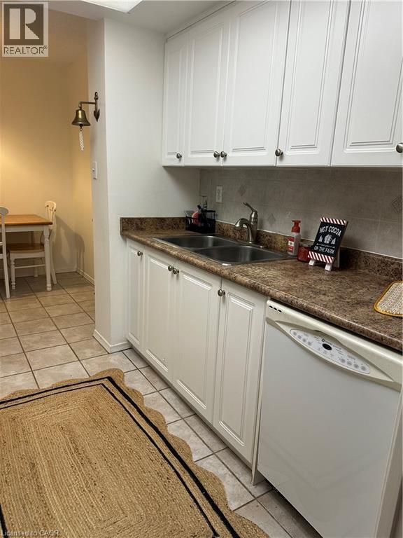 Photo du bâtiment - 1515 Lakeshore Rd E