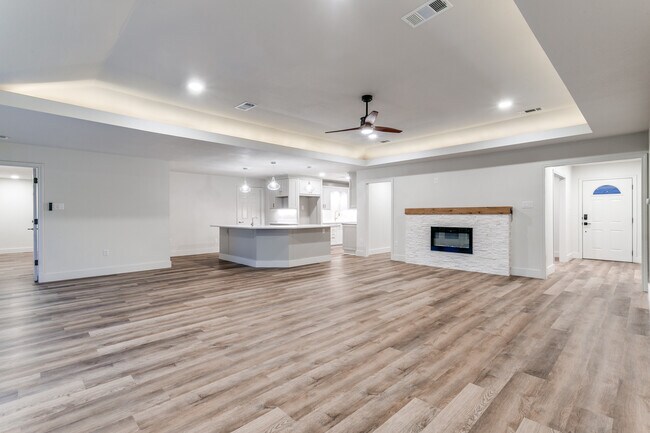 Building Photo - 1709 Avalon Dr