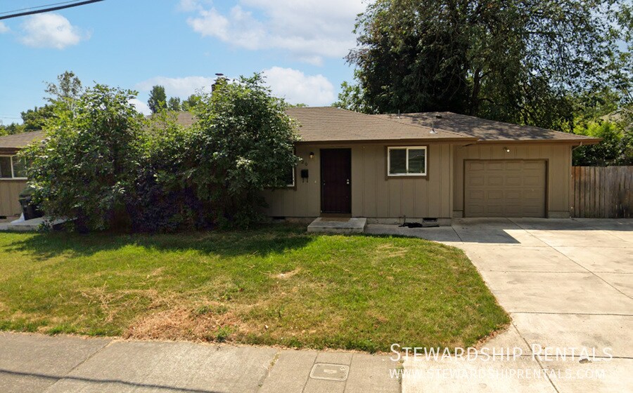 Primary Photo - 2 Bedroom Duplex in Eugene!