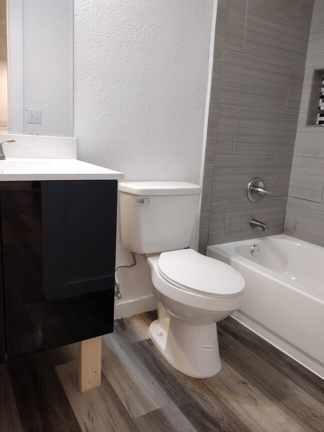 Foto del edificio - 719 Smith Ave