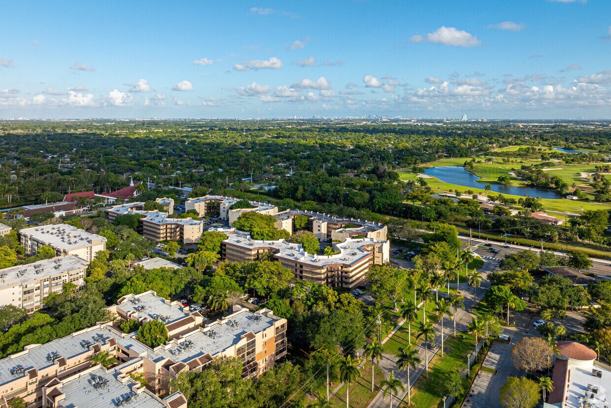 Foto aérea - Plantation Club Condominiums