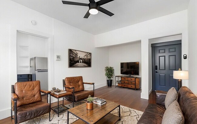 Foto del edificio - Midtown West Apartments