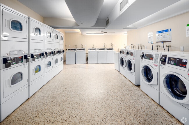 Laundry Room - 2550 Kingston