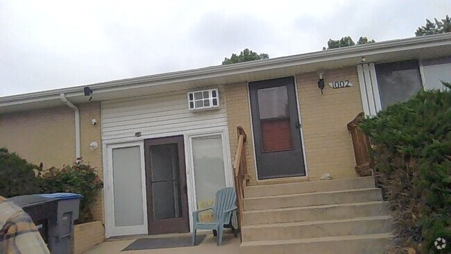 Building Photo - 1002 Harmon Pl