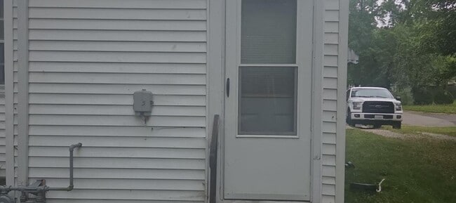 Building Photo - 1034 S Tonti Cir