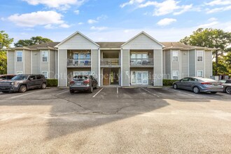 Building Photo - 406 N Dickerson St Building Photo - 406 N Dickerson St