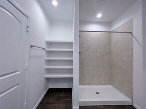 Building Photo - 14918 Cypress Holw Dr