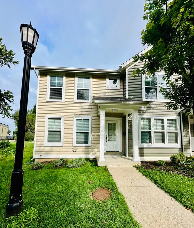 Building Photo - 102 Weist Pl