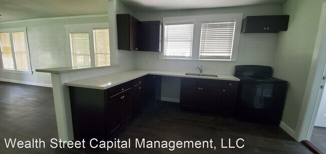 Building Photo - 3 br, 1 bath House - 170 S Denver