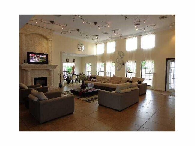 Foto del edificio - 11255 W Atlantic Blvd
