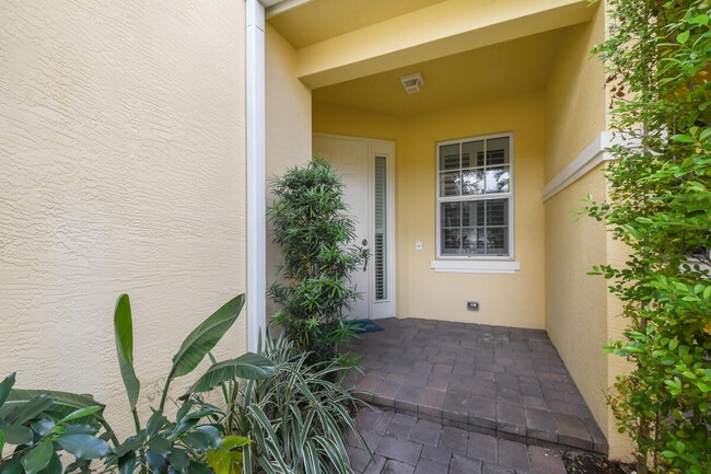 Building Photo - 4644 Cadiz Cir