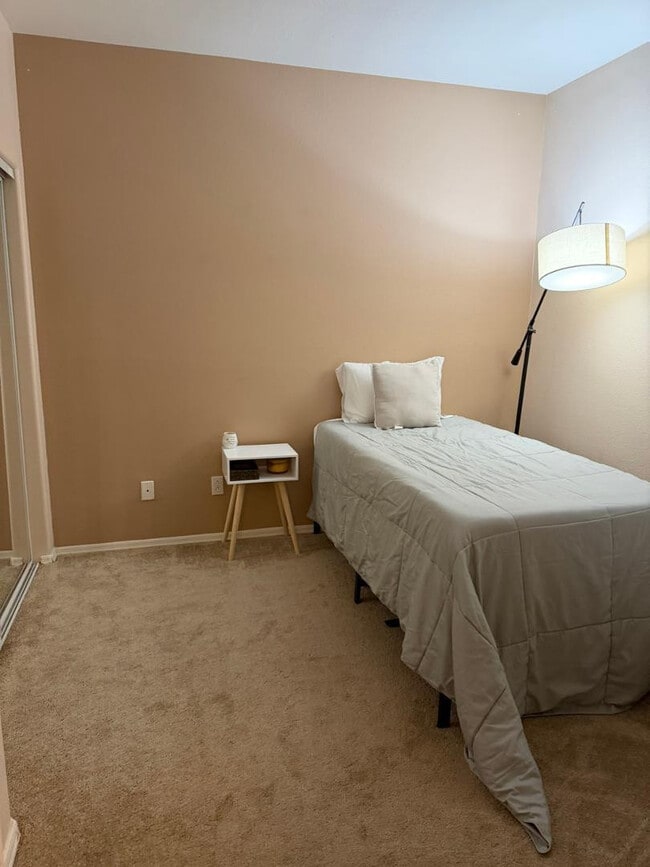 Foto del edificio - 4200 N 82nd St