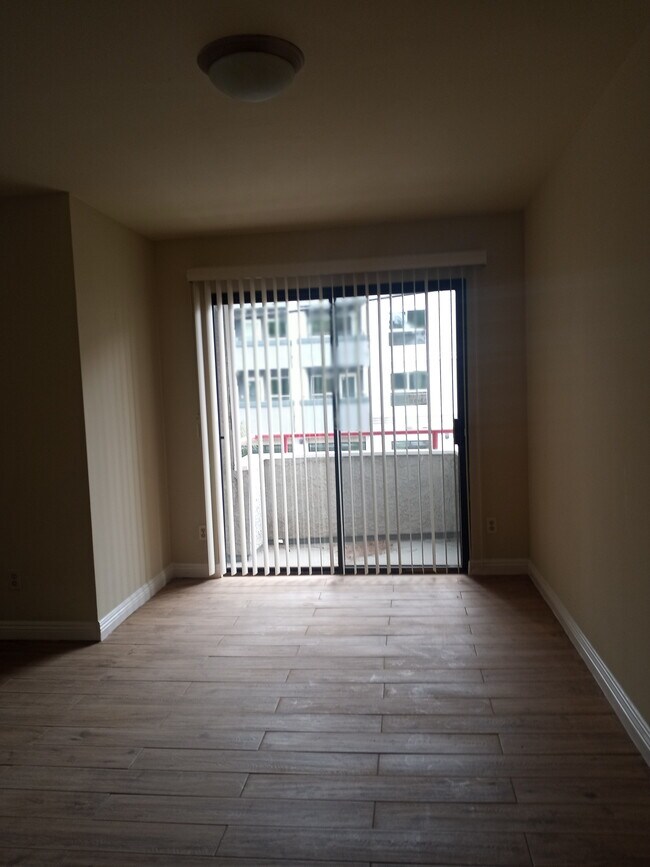 Dining Area-Balcony#2 - 11051 Arminta St