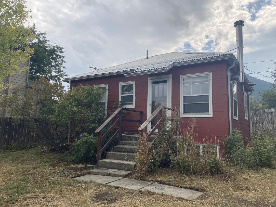 1711 Knight St, Helena, MT 59601 House Rental in Helena, MT