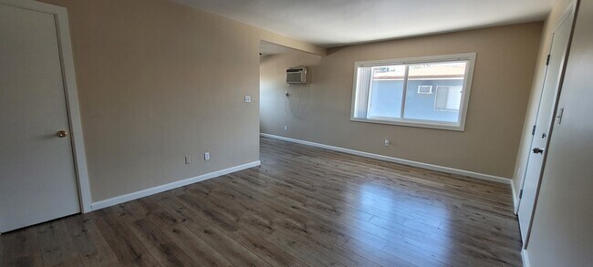 Foto del edificio - 13754 Sherman Way