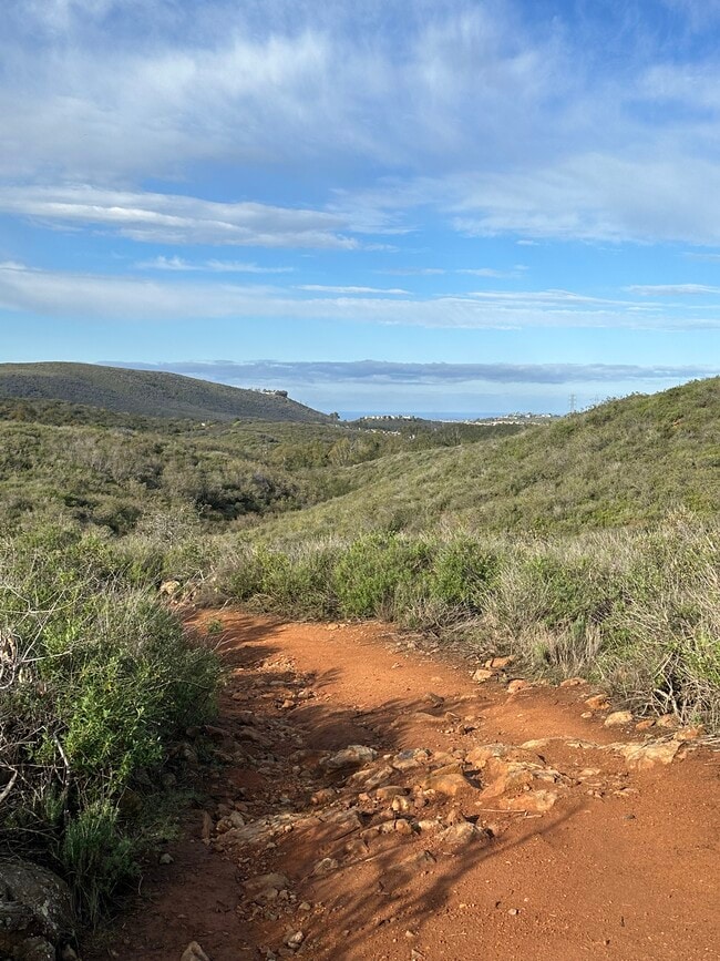 Foto del edificio - 20840 Elfin Forest Rd