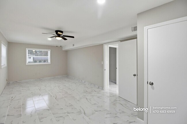 Foto del edificio - 2403 Tiffany Pl