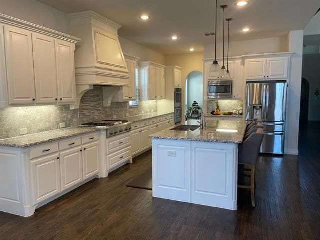 Building Photo - 7863 Shackelford Dr