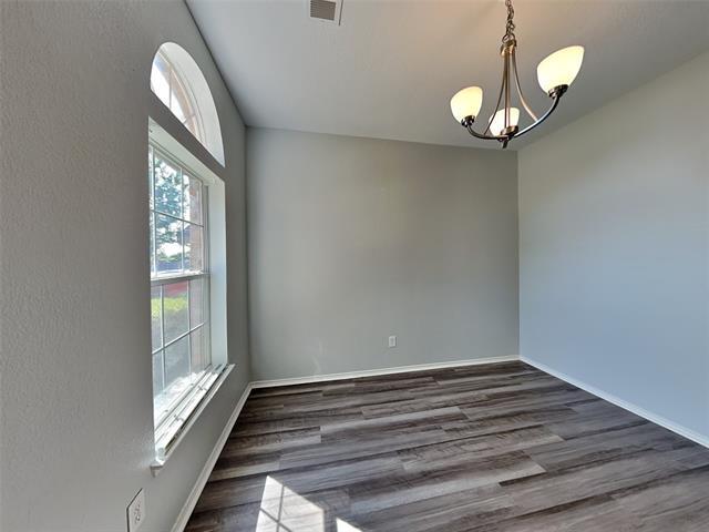 Foto del edificio - 1707 Country Crest Ln