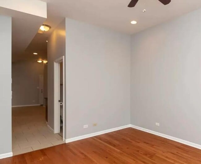 Building Photo - 3727 N Ashland Ave